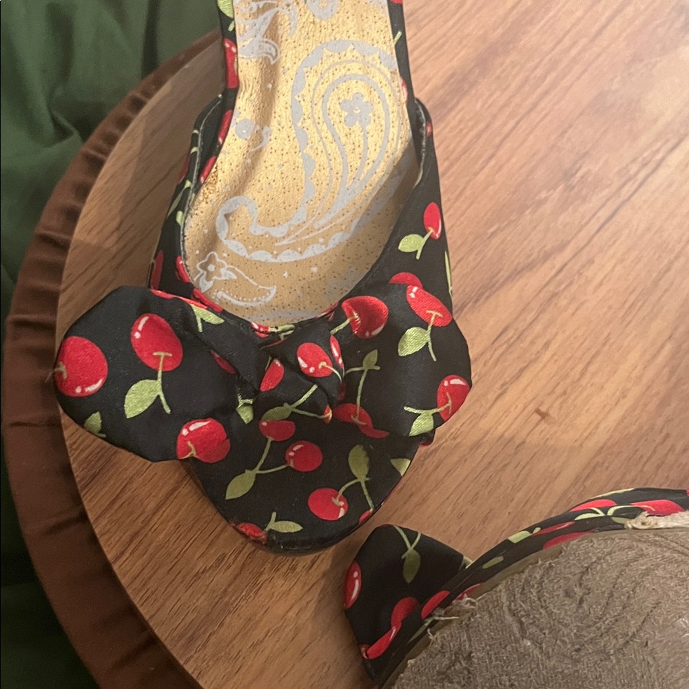 Dollhouse Black Cherry Bow Peep-Toe Wedge Sandals - Picture 3 of 5